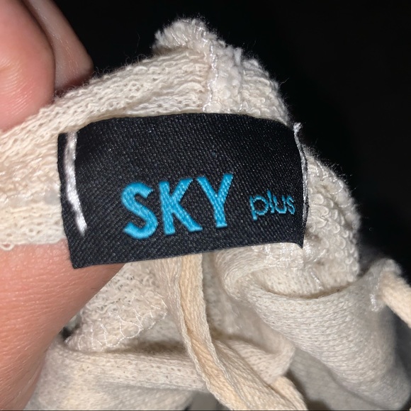 Panda sweater - Picture 3 of 3